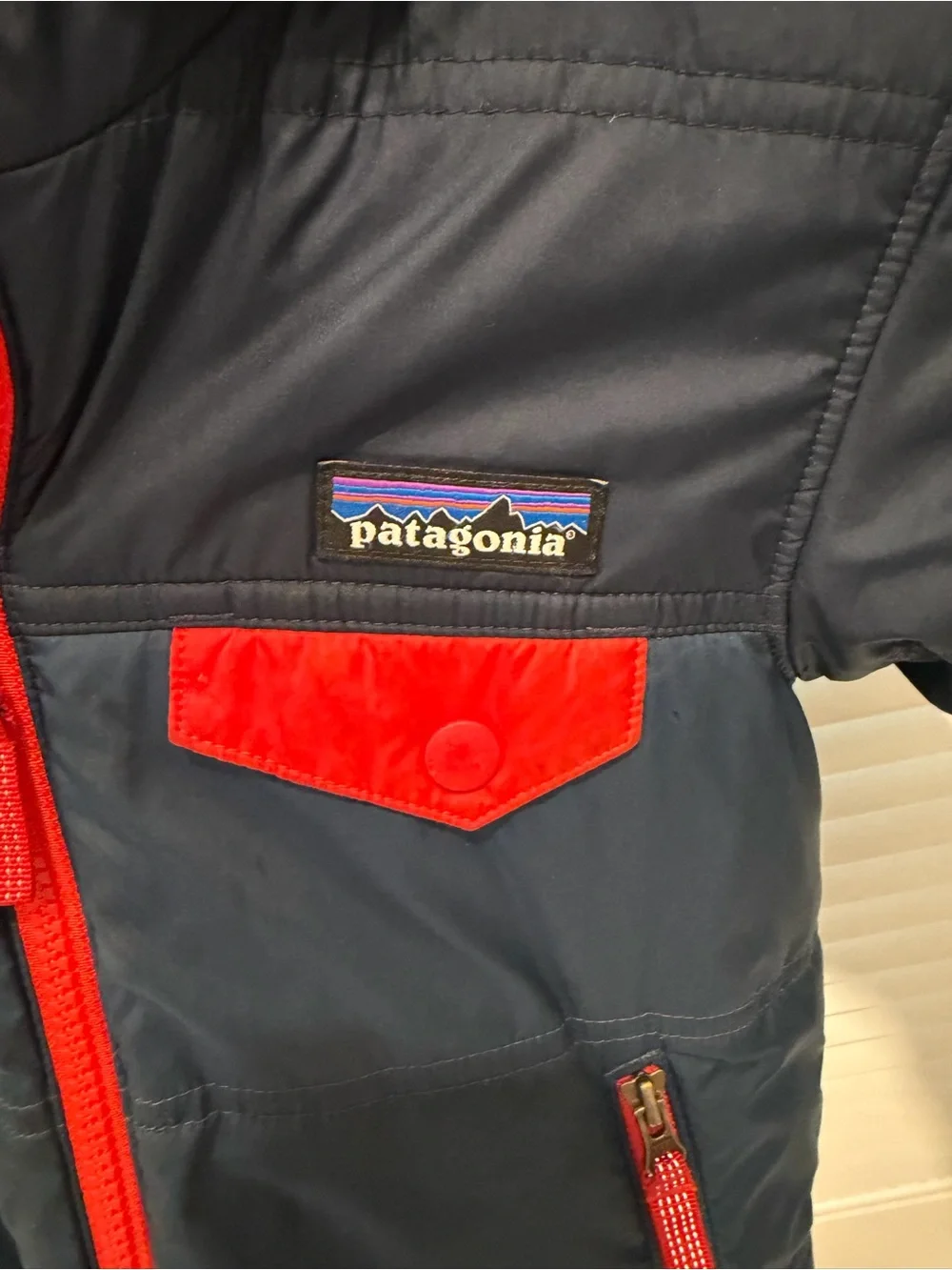 Patagonia Navy Jacket with Red Trim and Cream Sherpa Collar 4T